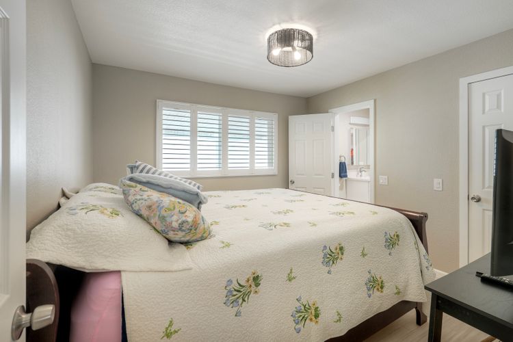 Photo #20
